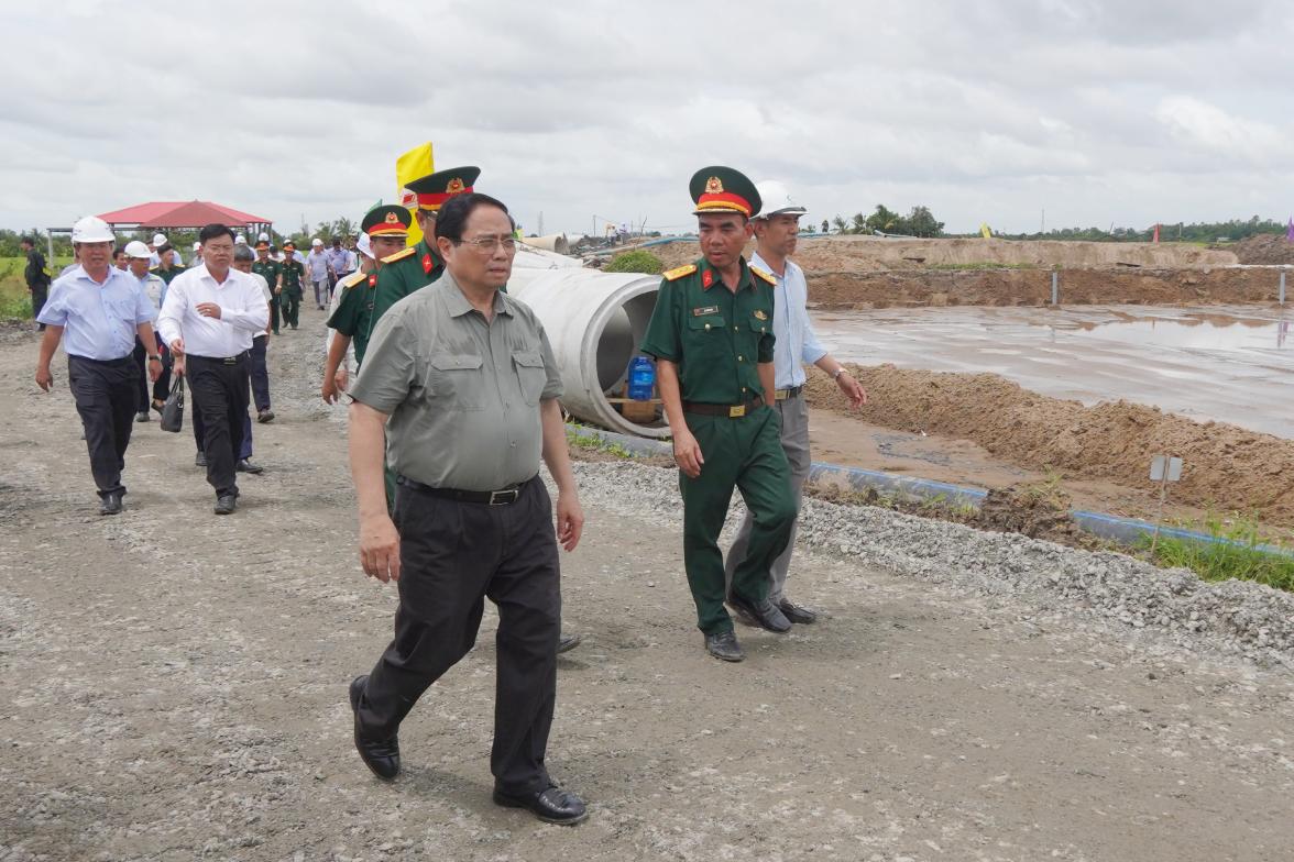 Thu tuong Chinh phu Pham Minh Chinh kiem tra cao toc Chau Doc – Can Tho – Soc Trang. Anh: Ta Quang