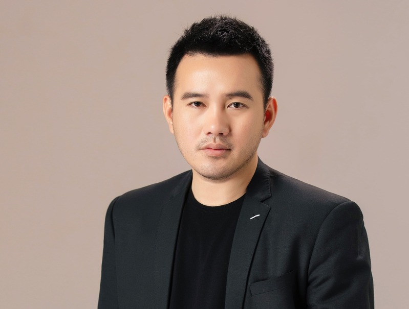 Designer Le Thanh Hoa is excited about the child talent competition. Photo: M.H