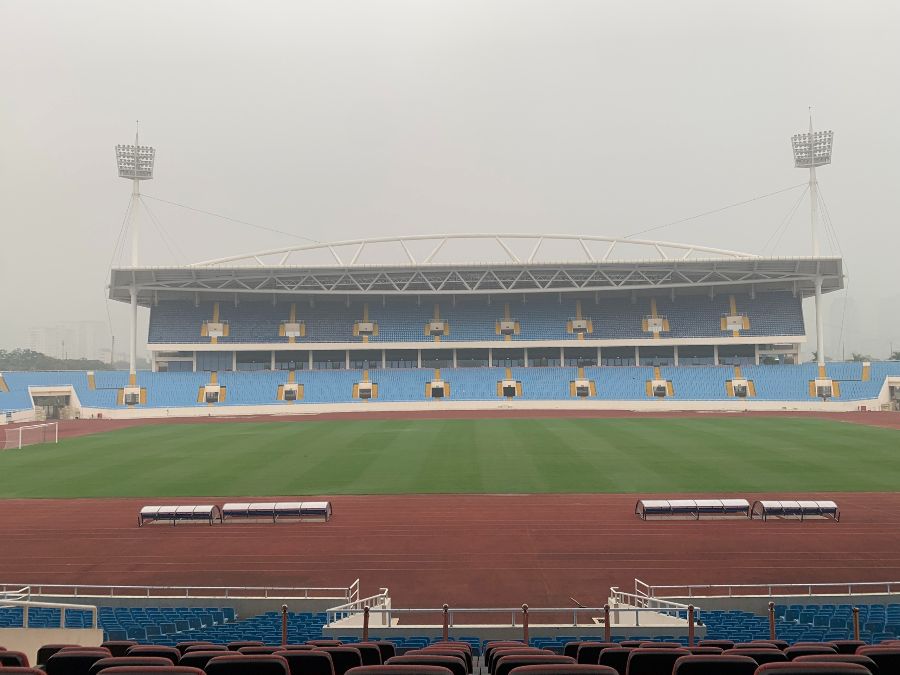 My Dinh Stadium is unlikely to meet FIFA's requirements on conditions for organizing the World Cup. Photo: Minh Dan