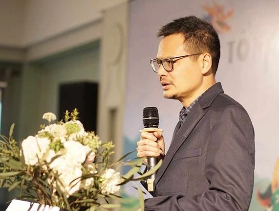 Nha Namは、Nguyen Nhat Anh氏のために自分の立場を取り戻しました。写真：会社が提供しています