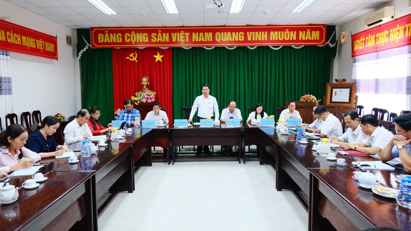Quang canh hoi nghi. Anh: My Ly