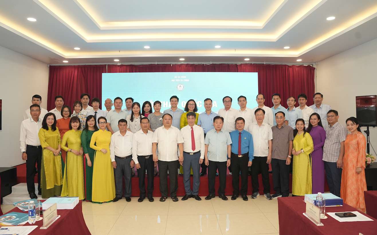 Anh: Hoc vien tai chinh