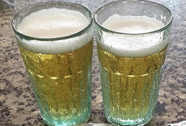 맥주를 마신 후 간과 신장 해독을 위한 해결책이 필요합니다. 사진: 하안