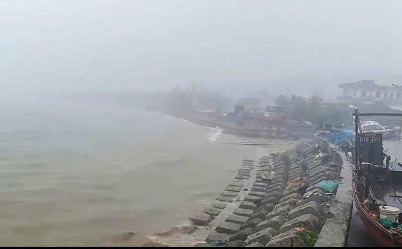 Bach Long Vi mountainous area, Hai Phong in the early morning of July 22. Photo: Bach Long Vi area