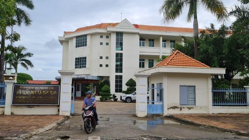 The Inspectorate discovered that the leaders of the old Bac Lieu Department of Education and Training had many violations in the Teaching Equipment Prohibition Project. Photo: Nhat Ho