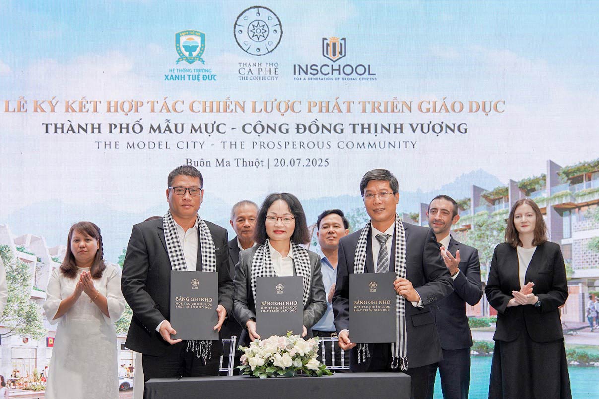 Trung Nguyen Legend signed a strategic cooperation agreement to deploy international standard kindergartens and primary schools in the coffee city urban area. Photo: Provided by the enterprise