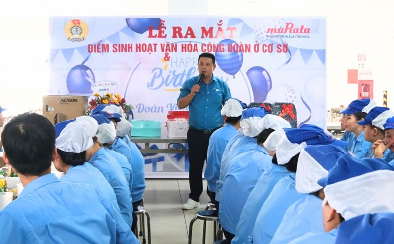 Launching the "Union Cultural Activity Point" at Murata Manufacturing Vietnam Co., Ltd. in Hoa Khanh Industrial Park, Da Nang. Photo: Tra Van