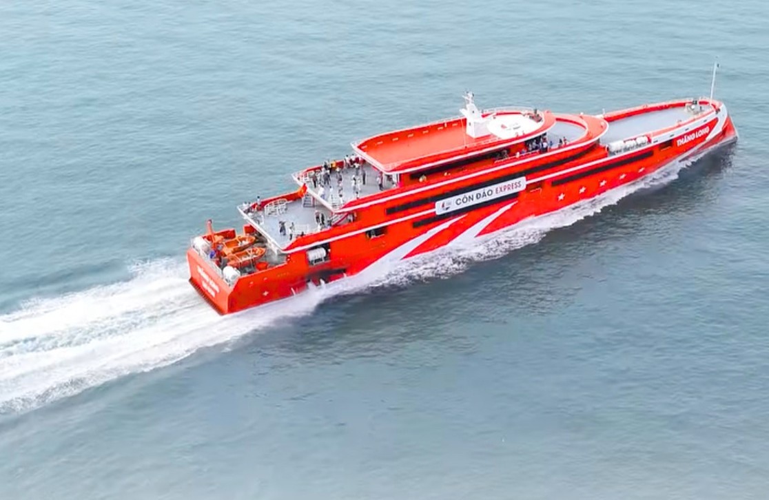 The Thang Long high-speed train runs on the Vung Tau - Con Dao route (HCMC). Photo: Phu Quoc High-Speed Train Company