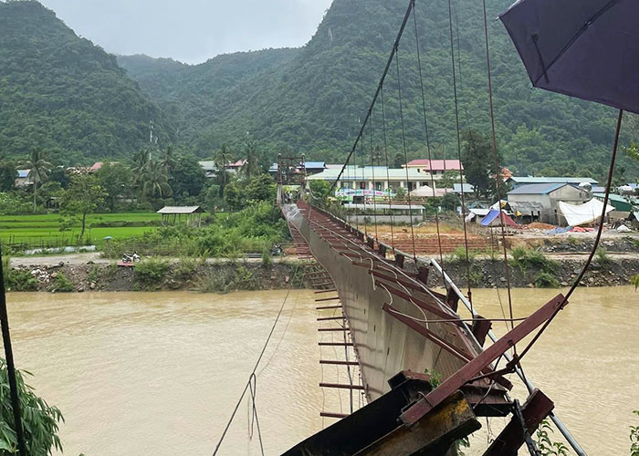 Dien Bien省Thanh Yen国境村の吊り橋がケーブルが切断され、3人が負傷しました。写真:Nguyen Huu Thanh