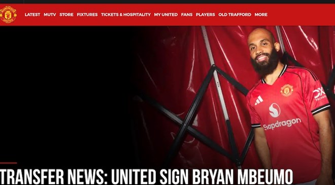 브라이언 음베우모 맨유 입단 발표. 사진: 맨체스터 유나이티드 클럽 홈페이지