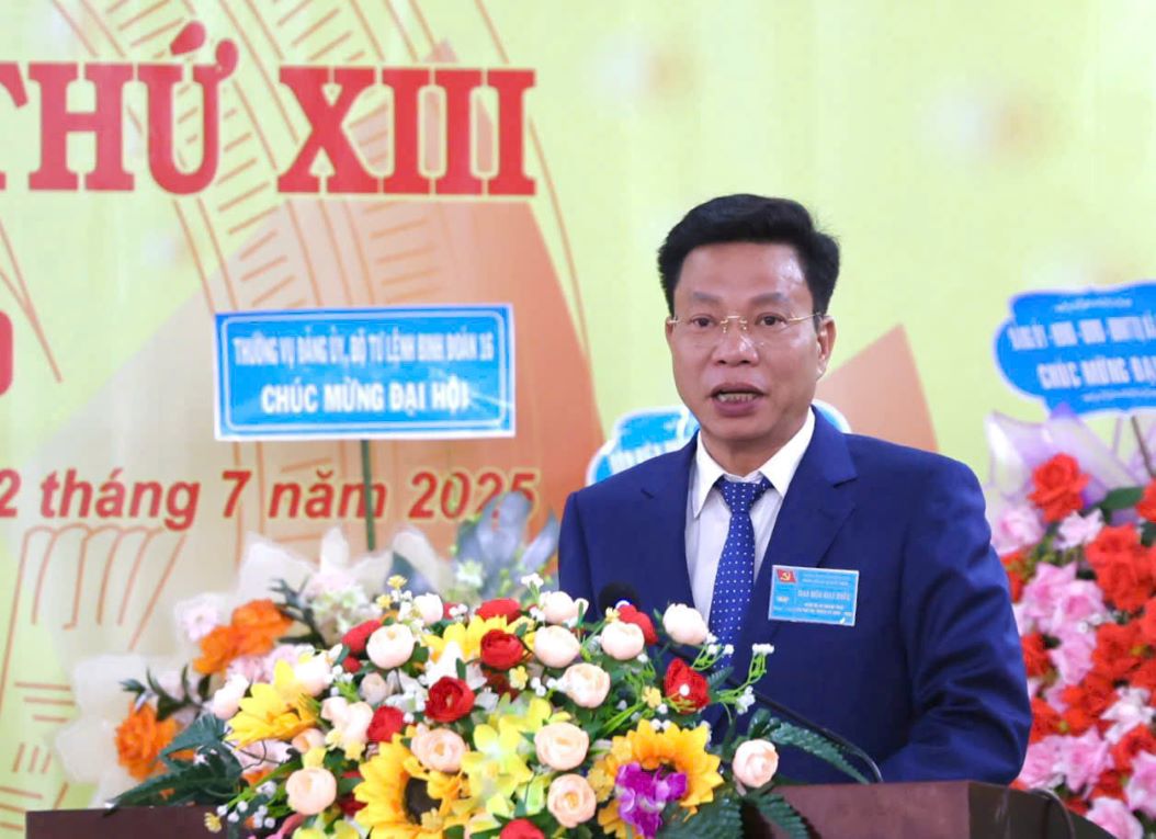Ong Luu Van Trung, Pho Bi thu Tinh uy Lam Dong phat bieu chi dao dai hoi. Anh: Sao Mai