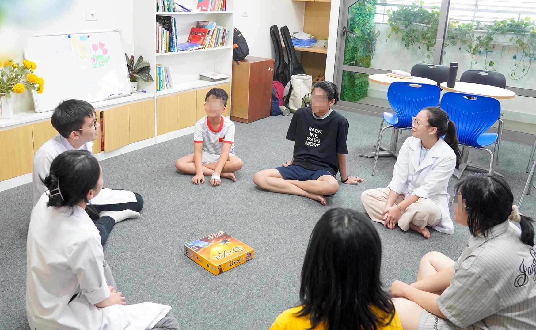 Baby H.N.M - a lucky victim who survived the train capsize, is being cared for by doctors and nurses at the Department of Juvenile Health. Photo: BVCC