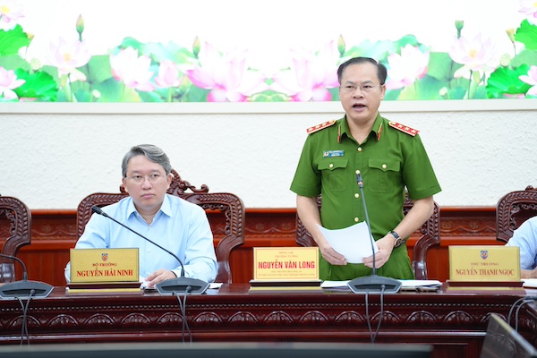 전문 분야의 국가 데이터베이스 구축에 관한 회의 사진. 사진: 법무부