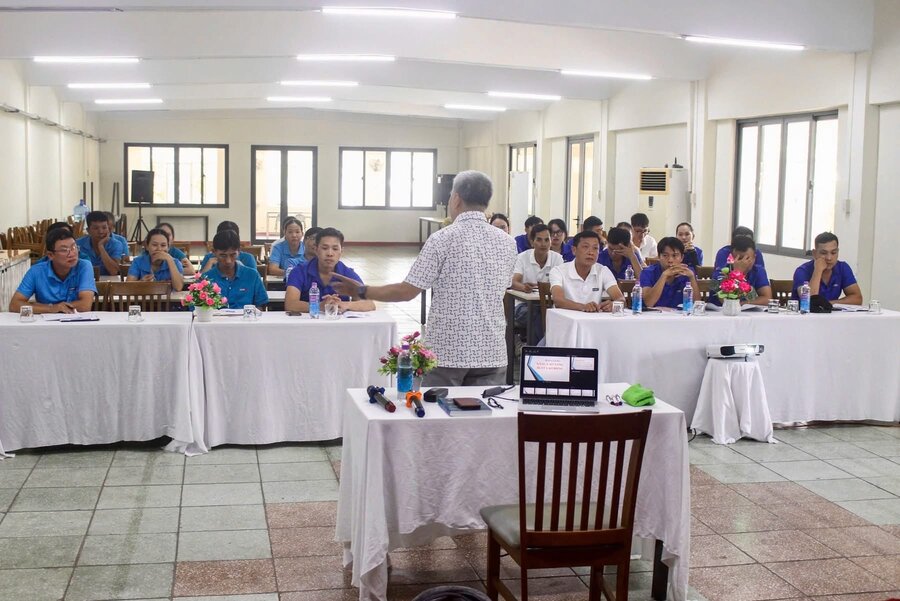 「皮革・織物・ワックス産業の労働生産性向上」トレーニングコース。写真:トゥー・トゥイ