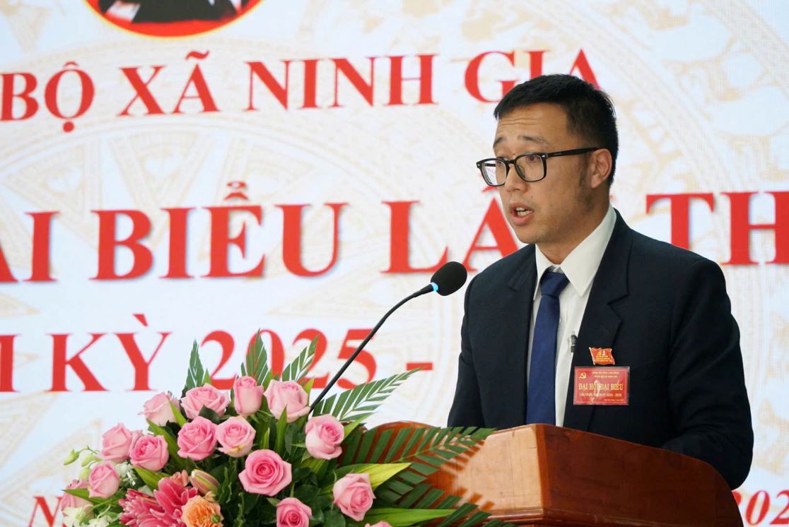 Ong Nguyen Tran Nhat Huy - Bi thu Dang uy xa Ninh Gia phat bieu khai mac Dai hoi. Anh: Lam Hong