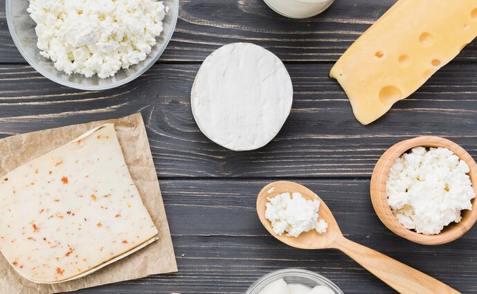 Whole cheese and Greek yogurt are both rich in protein. Photo: Thuy Duong