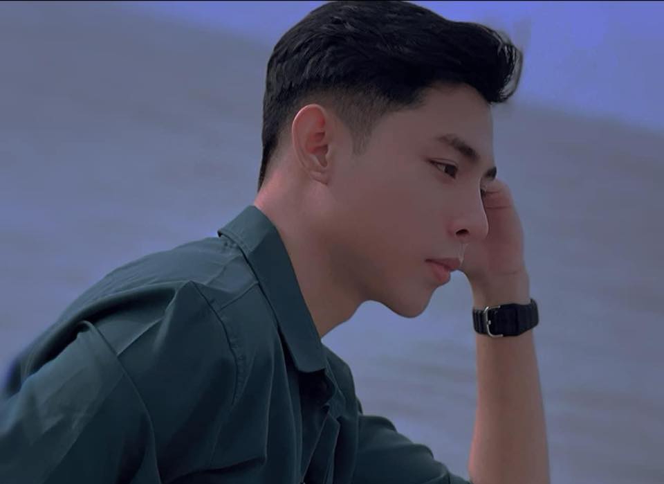 俳優のホアン・ソン - 功績のある芸術家ミン・ニーの学生。写真：ステージの代表者は、トゥルオン・ハング・ミンが提供しました.