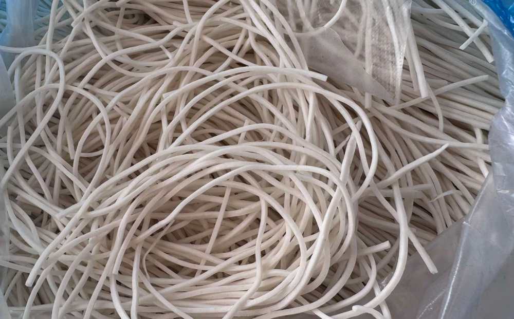 Soi banh canh duoc lam tu bot gao. Anh: Linh Boo
