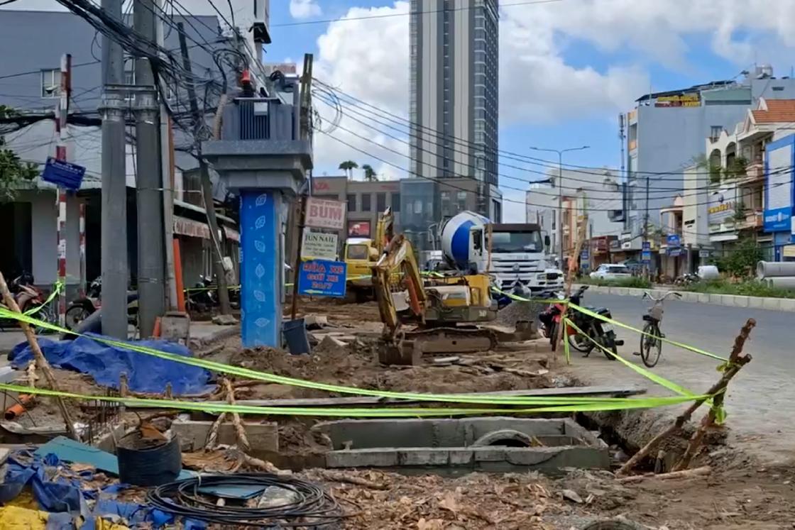 껀터의 500억 동 규모의 도로 프로젝트가 엉망진창으로 완공되지 않은 원인