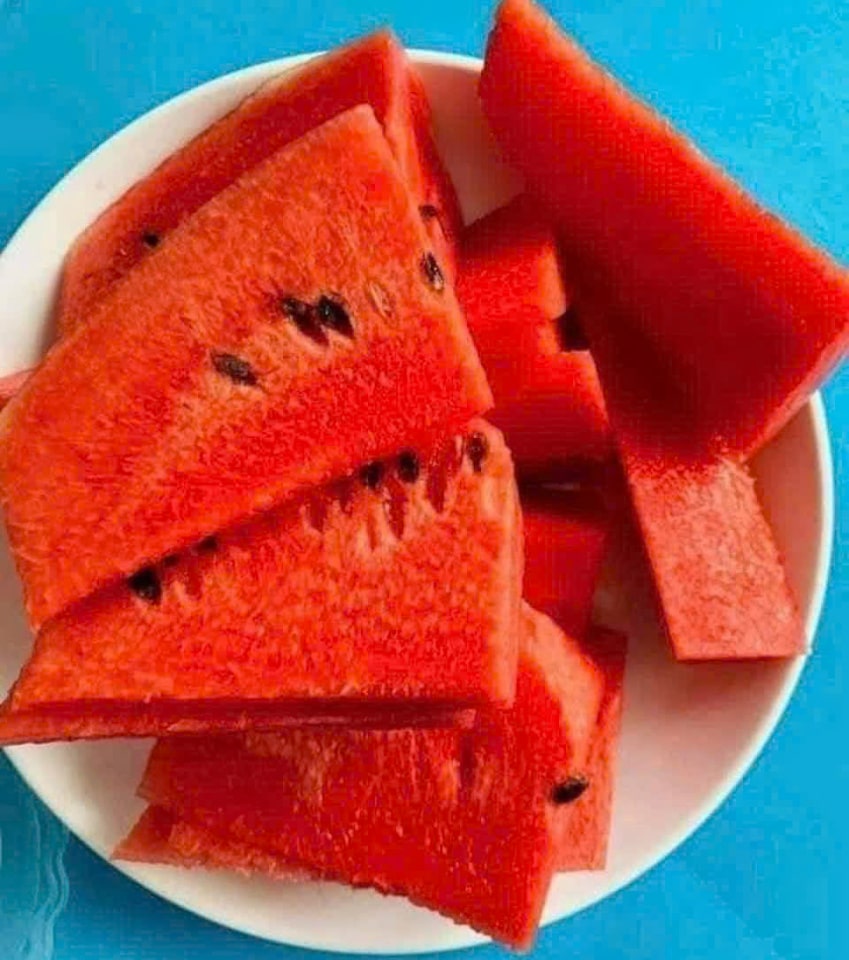 Watermelon juice helps detoxify the liver and kidneys after drinking beer. Photo: Quang Minh.