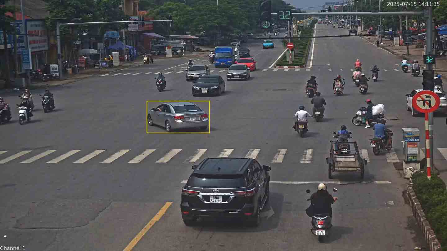 1 vehiculo (Mar Golden) acaba de ser castigado en Bac Ninh. Foto: Policia de Bac Ninh