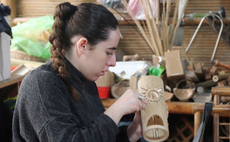 Artists turn village bamboo into a masterpiece, attracting international visitors. Photo: Nguyen Linh