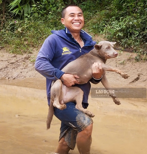 Nguoi dan so tan dong vat cua gia dinh nay duoc dua tro ve.  