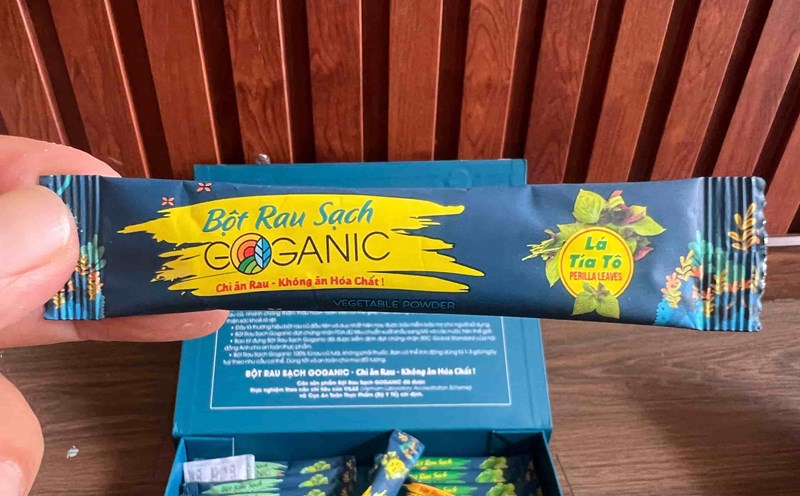 8 goganic vegetable flour products in Nha Trang that violated the label have been temporarily suspended from business. Photo: Huu Long