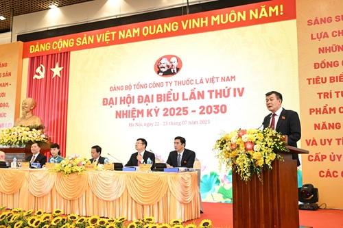 Vinatabaは企業発展の基盤として党組織を構築しています。写真:ミン・ハン