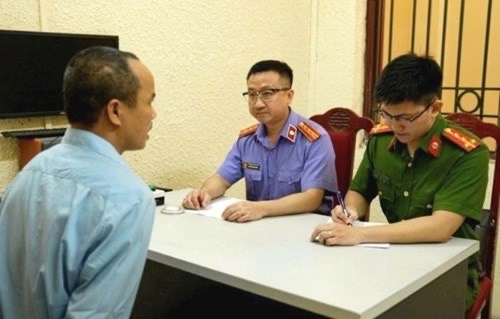 Vien Kiem sat Nhan dan quyet dinh khoi to bi can doi voi 5 doi tuong trong vu buon ban, giet mo va tieu thu thit lon chet, lon nhiem benh. Anh: CAHN