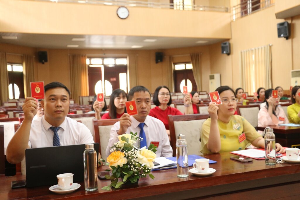 2025~2030년 임기 하이퐁시 하이즈엉동 당위원회 제1차 대회. 사진: 하이즈엉동