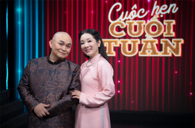 Nghe si Xuan Hinh va Thanh Thanh Hien trong chuong trinh “Cuoc hen cuoi tuan“. Anh: VTV