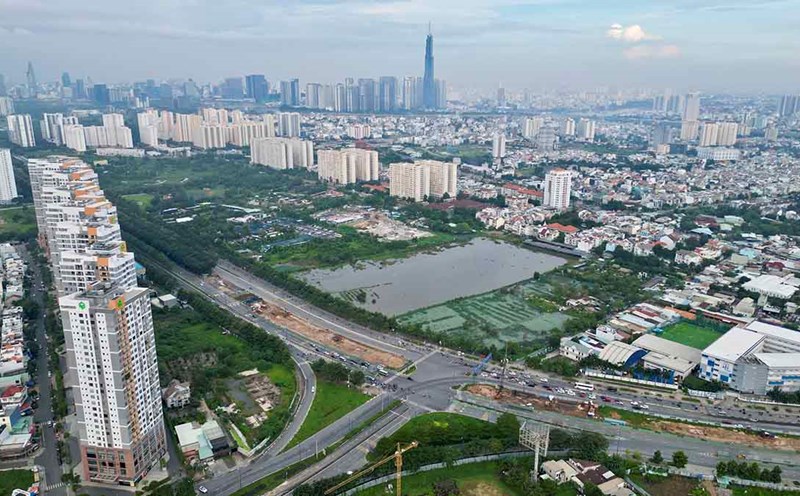 Thu Thiem Station of the North-South high-speed railway line is located near the An Phu intersection (HCMC). Photo: Anh Tu