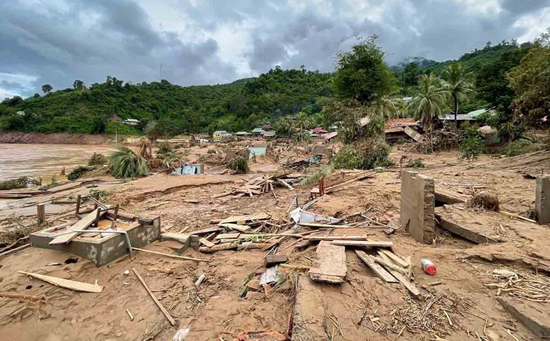 The village in My Ly commune (Nghe An) has many houses swept away by floodwaters. Photo: Hai Thuong.
