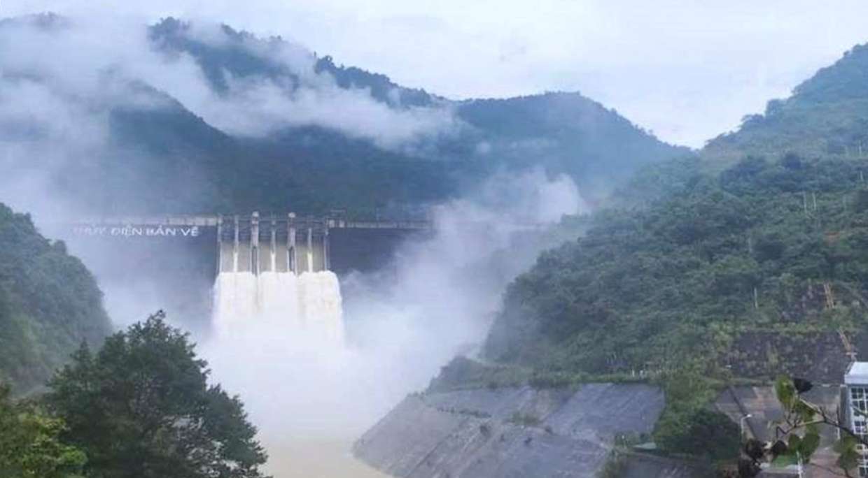 반베 수력 발전소는 역사적인 홍수 속에서 안전하게 운영되었습니다. 사진: EVNGENCO1