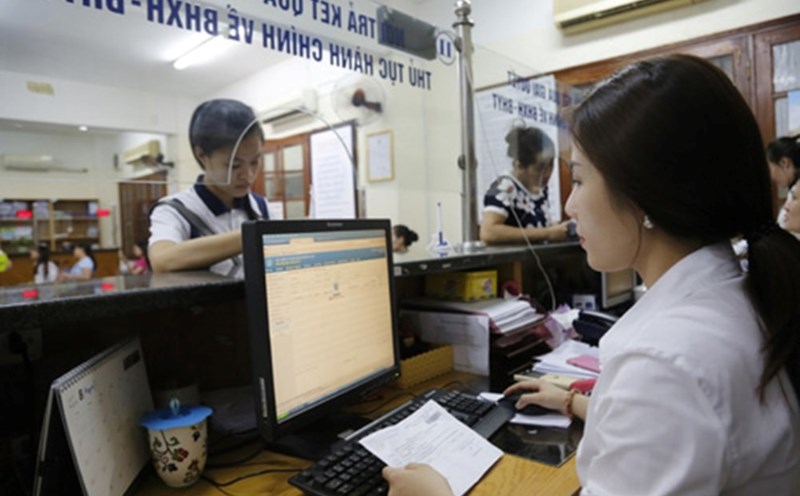 Cadres, civil servants, and part-time workers will have new salary and allowance policies before October 31. Photo: Hanoi.gov.vn