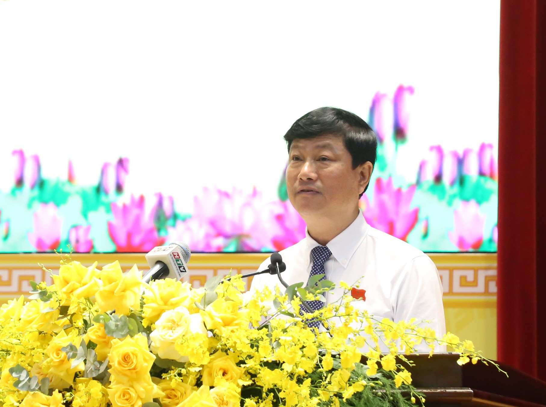 Ong Vo Van Minh - Chu tich HDND TPHCM phat bieu tai ky hop. Anh: Dinh Trong