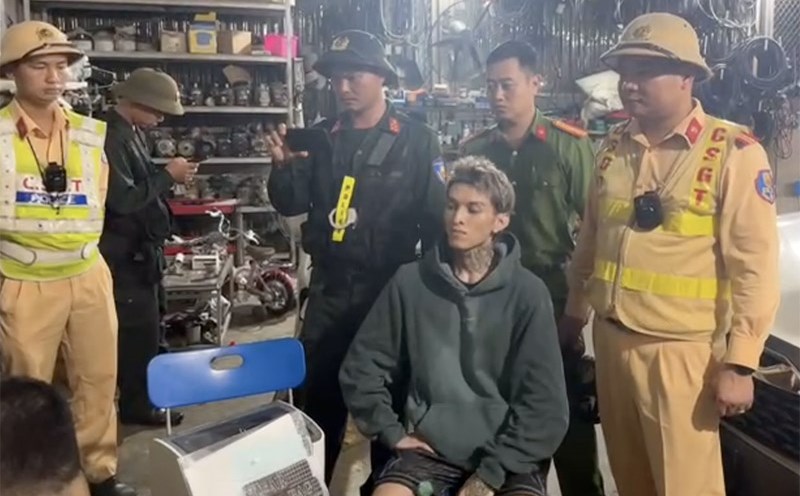 Rapper Binh "Gold" worked with the police. Photo: Provided by the police