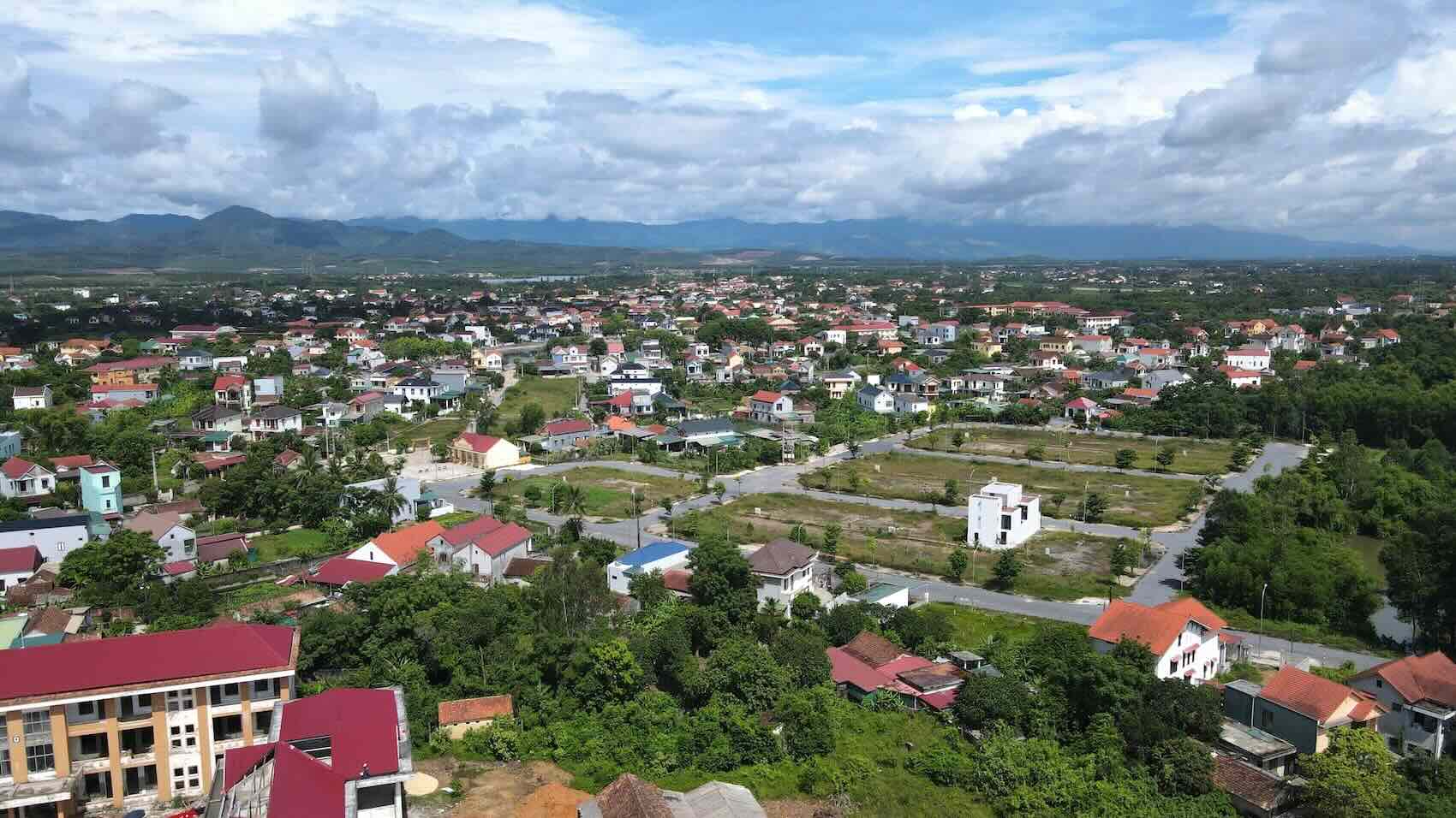 Image du quartier de Dong Son (province de Quang Tri) ou passe le projet ferroviaire a grande vitesse Nord-Sud. Photo : Xuan Trang