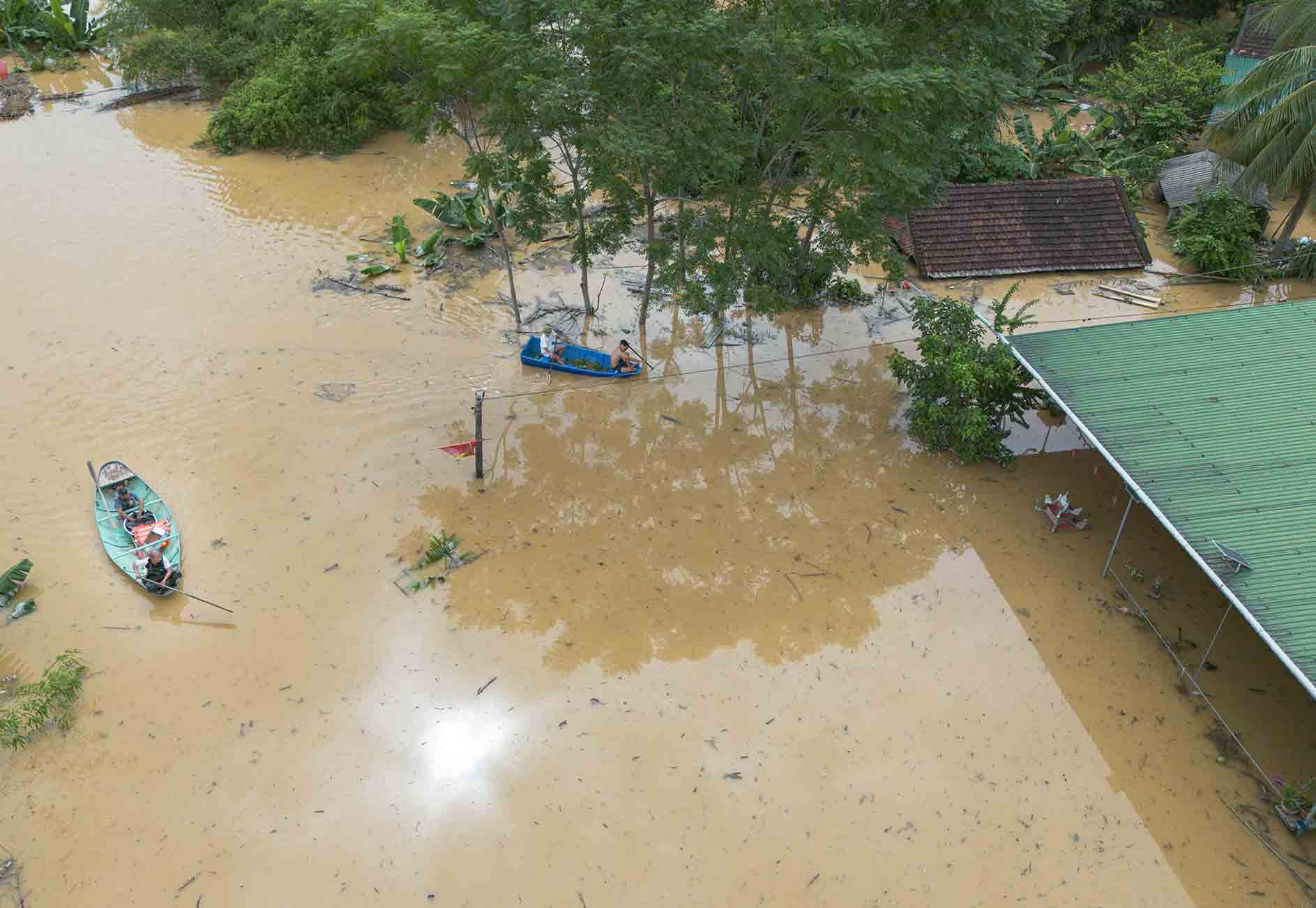 Co nhieu nha ngap gan toi noc. Anh: Tran Tuan.