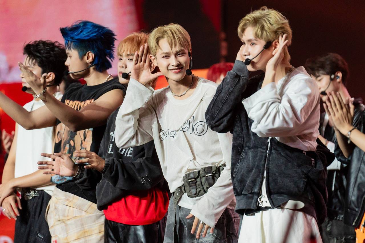 Les nouvelles recrues pleines d'energie se produisent. Photo : Yeah1.