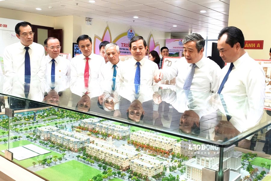Trong tuong lai cong trinh se ket noi voi pho di bo trung tam dang trien khai. Anh: Nguyen Hoan.