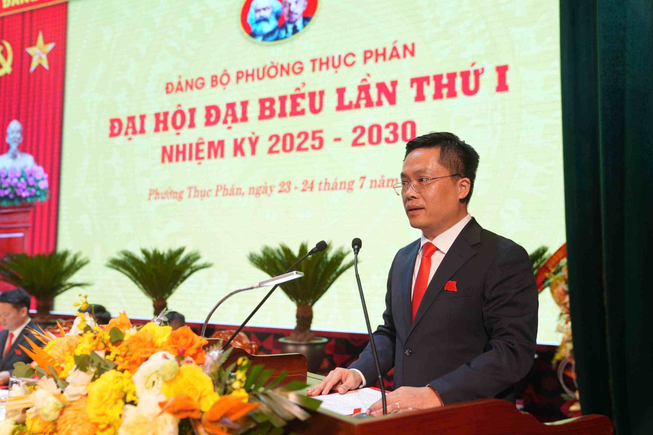 Bi thu Dang uy phuong Thuc Phan Nguyen The Hoan phat bieu tai dai hoi. Anh: Tan Van