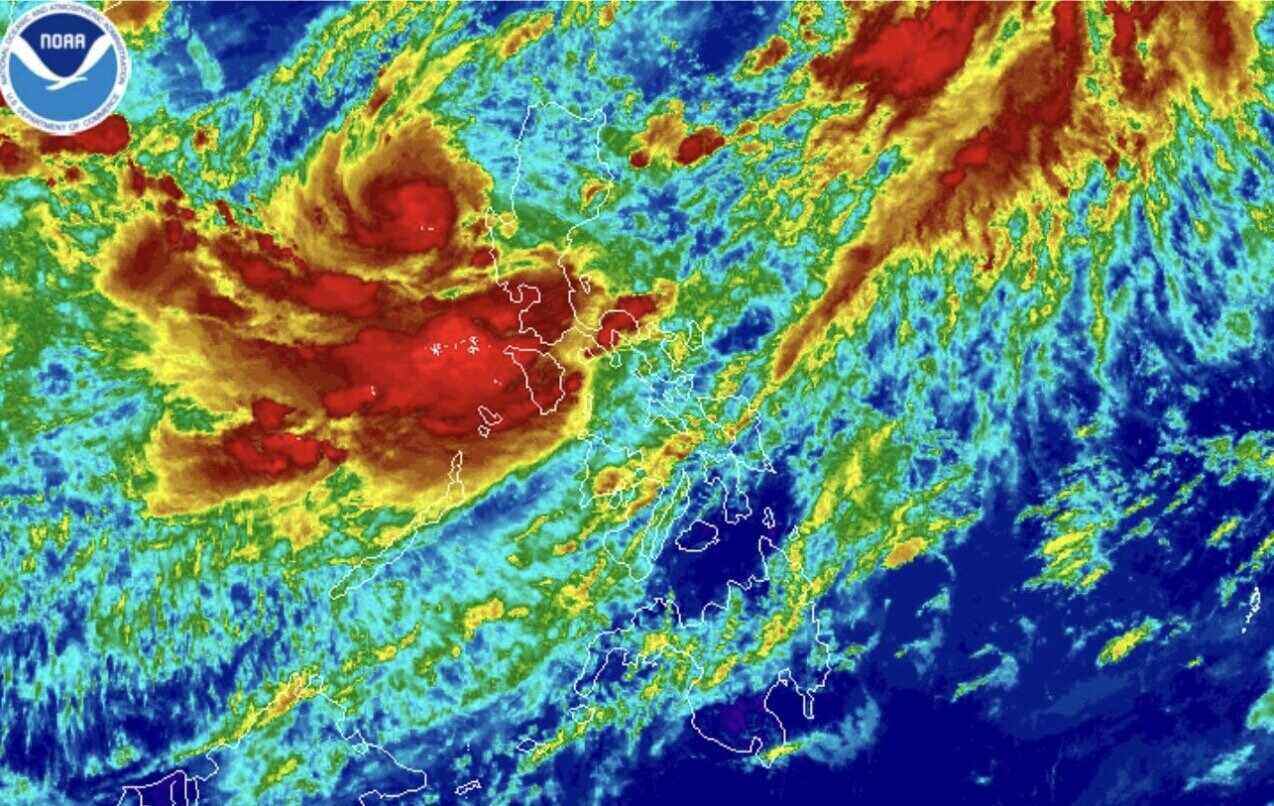 태풍 에몽(국제명: 메이샤드 동해의 제4호 태풍)과 태풍 단테(국제명: 프란시스코)가 필리핀 날씨에 큰 영향을 미치고 있습니다. 사진: NOAA
