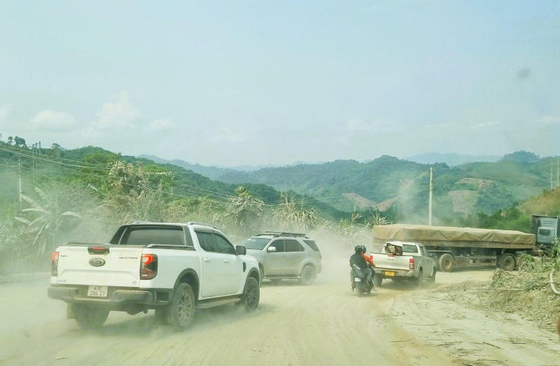 Hien trang Quoc lo 14D qua Da Nang nho hep, xuong cap. Anh: Truong An