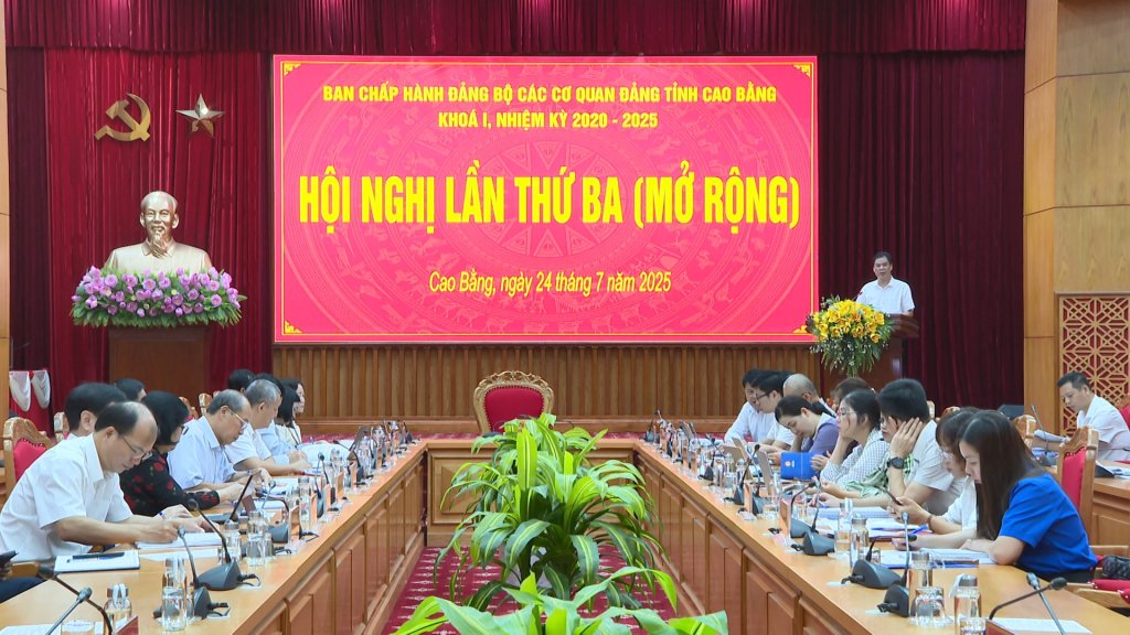 The Standing Deputy Secretary of the Cao Bang Provincial Party Committee received a new assignment. Photo: Thanh Luan