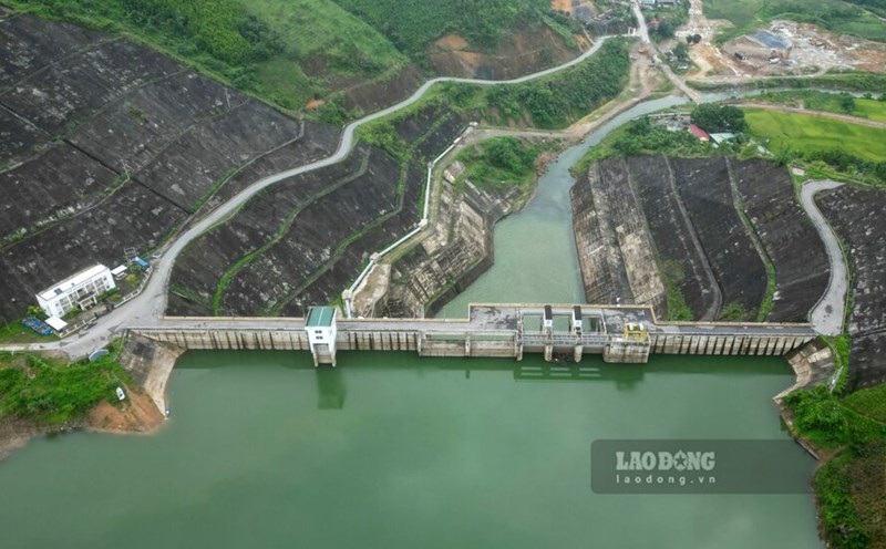Ngoi Gianh Lake in Phu Tho will release floodwaters. Photo: Truong Quan.