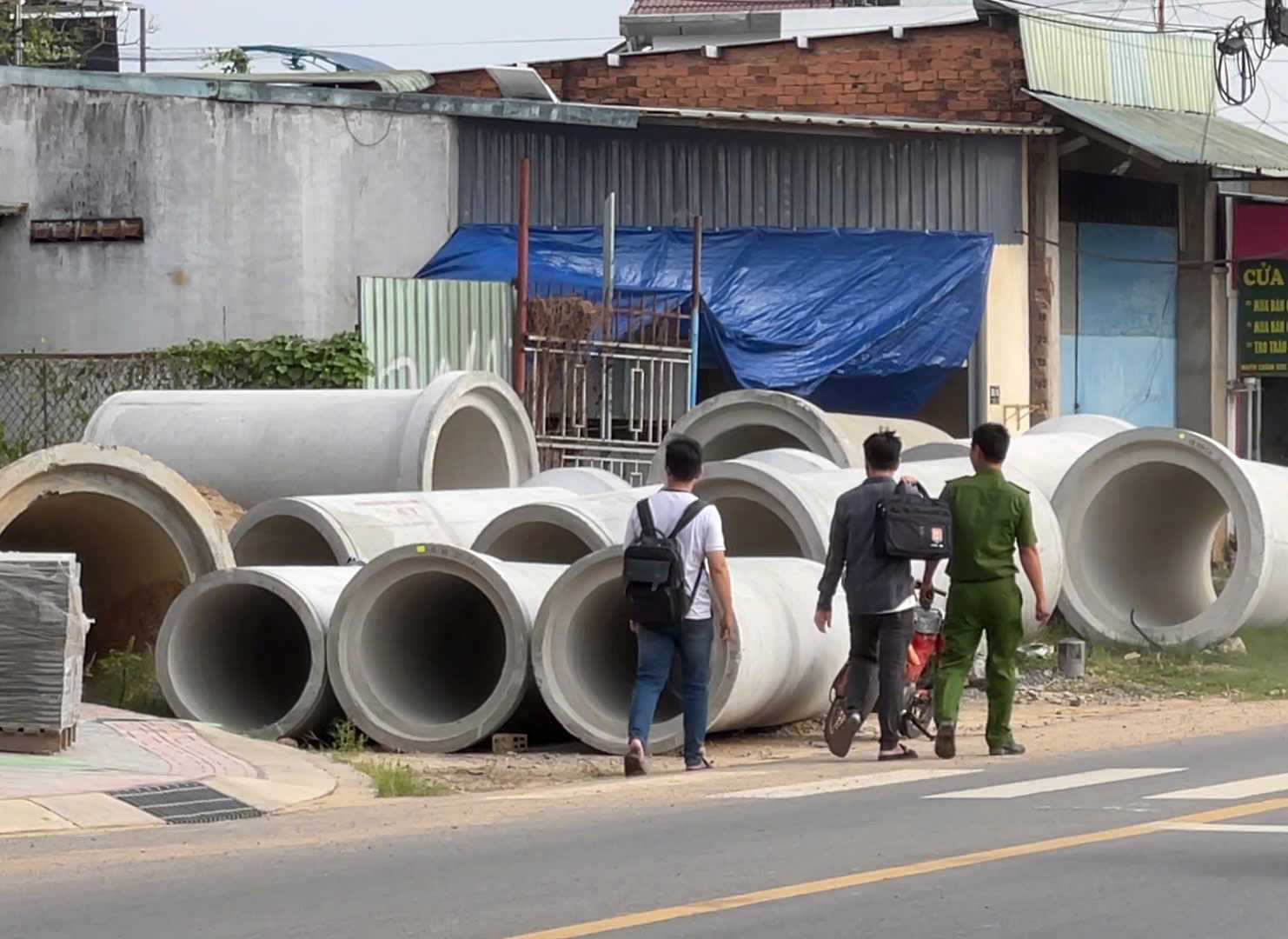 Khu vuc hien tuong phat hien nguoi dan ong tu vong. Anh: Dinh Trong