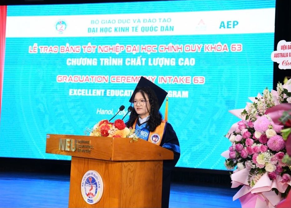 Em Nguyen Hoang Anh Mai Sao - Tan cu nhan Chuong trinh Kiem toan Chat luong cao dinh huong ACCA khoa 63 Dai hoc Kinh te Quoc dan. Anh: Phuong Anh