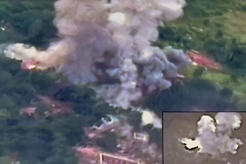 7월 24일 캄보디아 군사 시설을 공습하는 태국 F-16 전투기 사진: 태국 군대